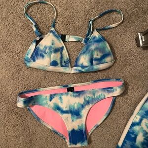 Triangl Neoprene Blue and White Tie Dye Swimsuit Size Small in Top and Bottoms!